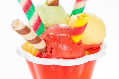 国产冰淇淋吃法视频播放,视频教你轻松解锁美味！